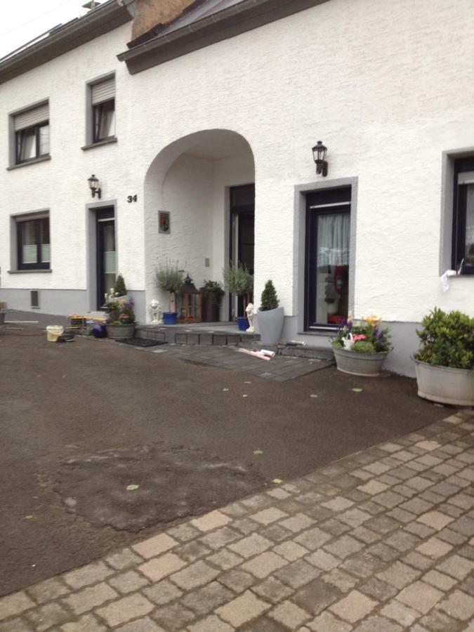 Ferienappartment Mit Schlafzimmer Farschweiler Exterior photo