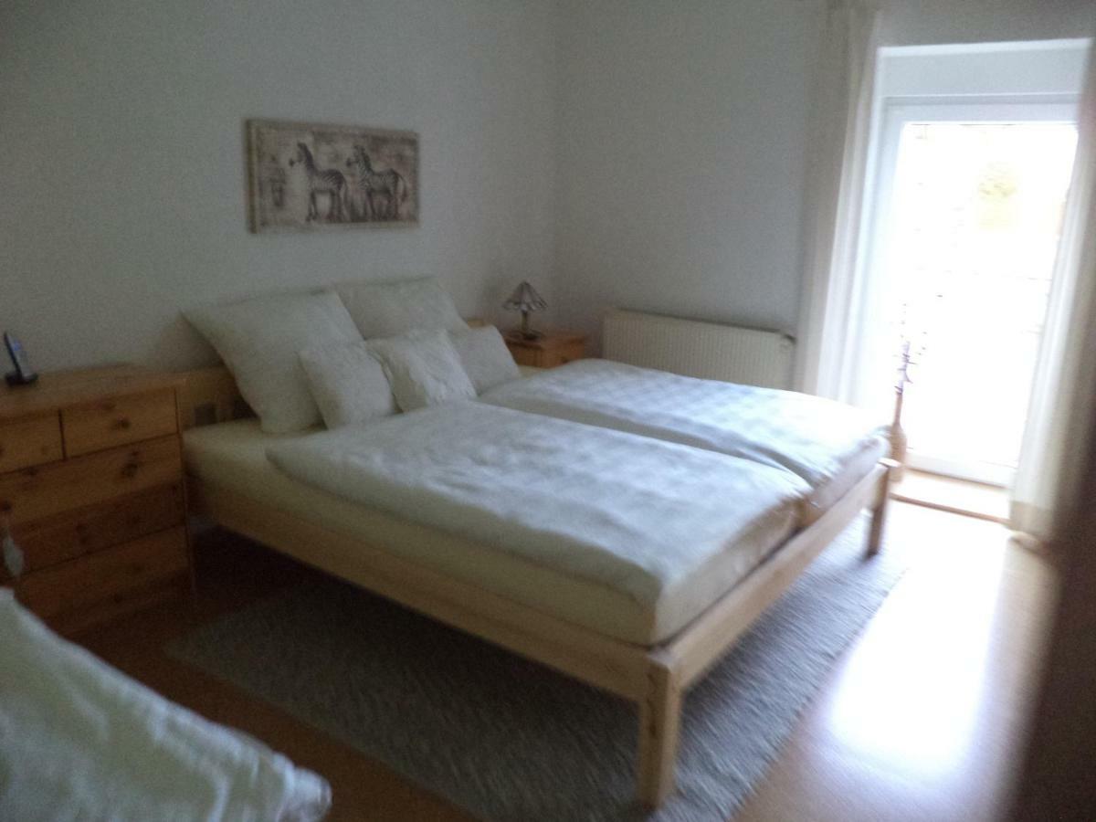 Ferienappartment Mit Schlafzimmer Farschweiler Exterior photo